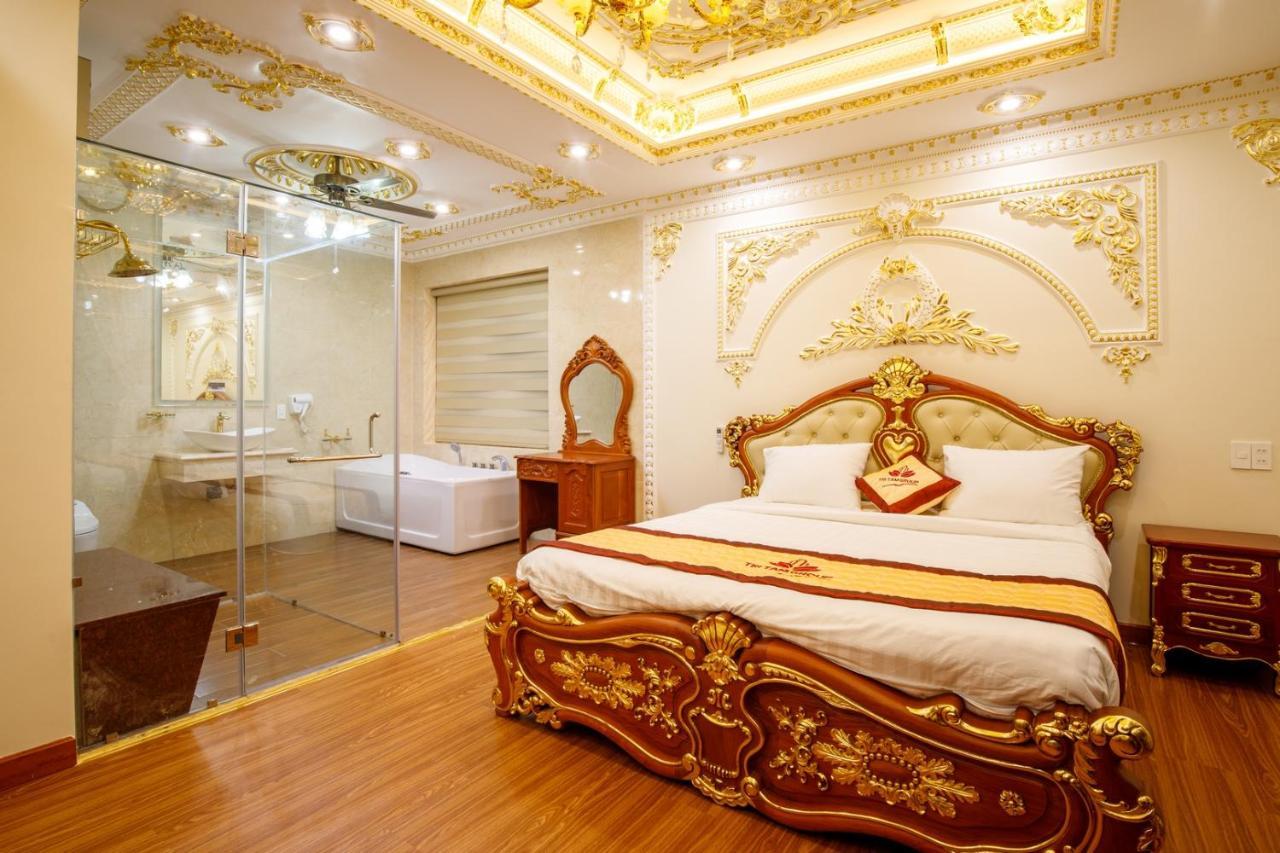 Tri Tam Hotel - Khach San Tri Tam Ben Luc Exteriér fotografie