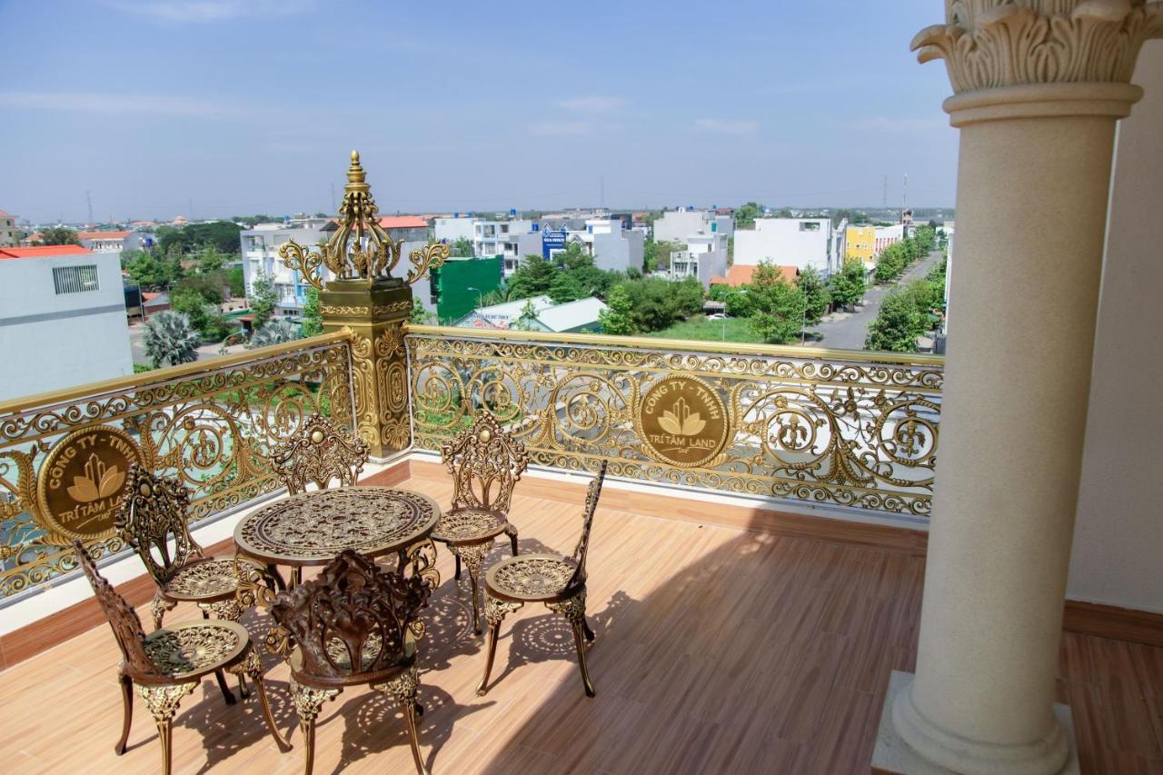 Tri Tam Hotel - Khach San Tri Tam Ben Luc Exteriér fotografie