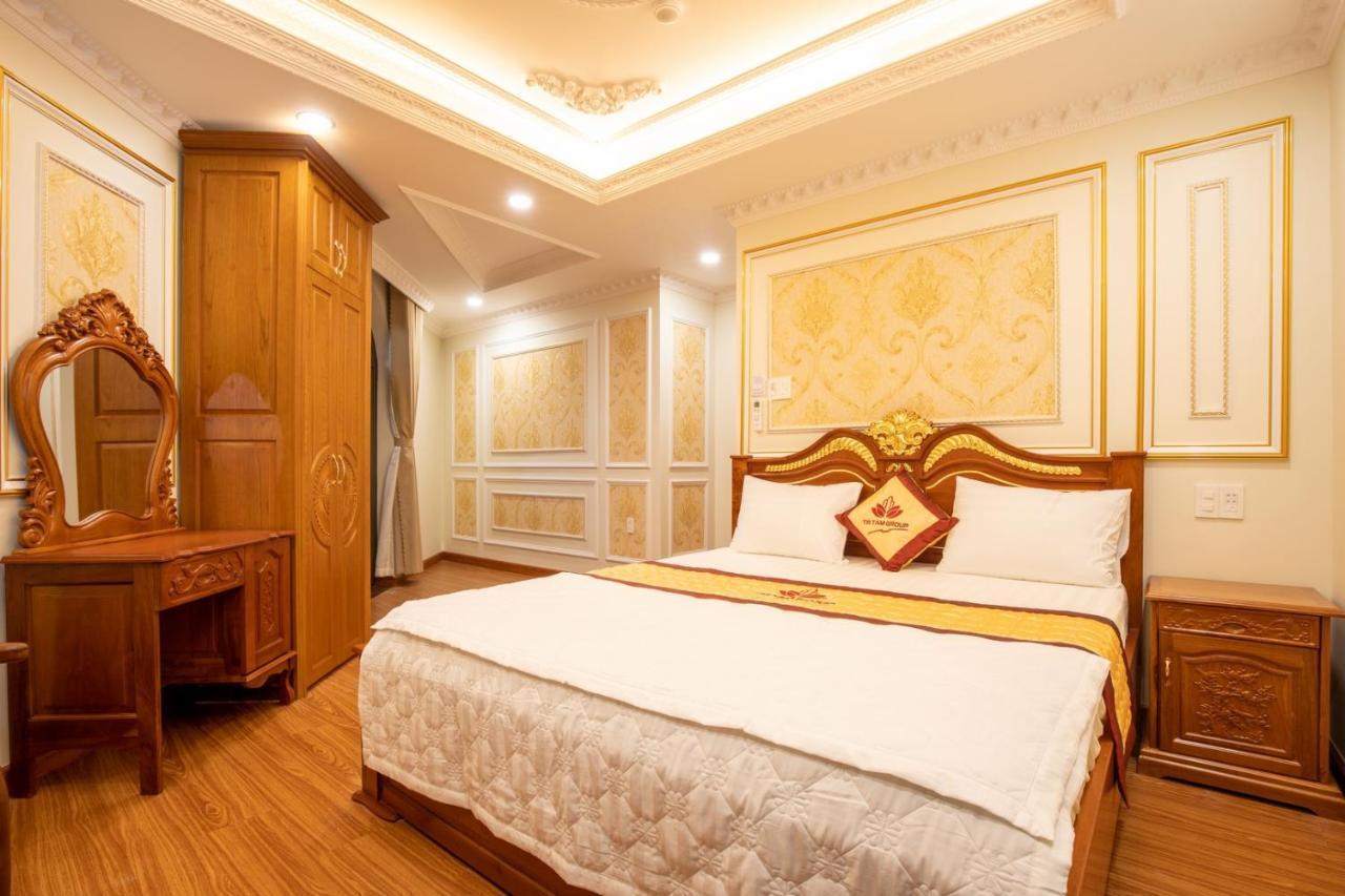 Tri Tam Hotel - Khach San Tri Tam Ben Luc Exteriér fotografie