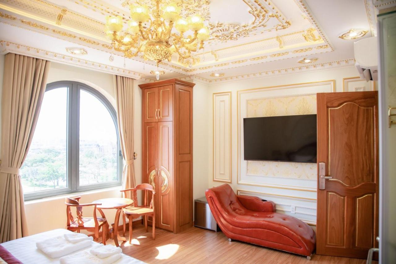 Tri Tam Hotel - Khach San Tri Tam Ben Luc Exteriér fotografie