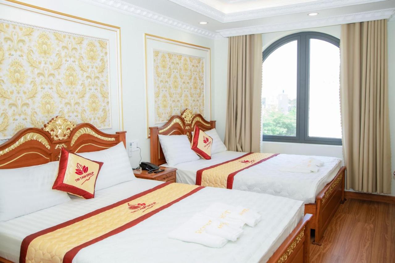 Tri Tam Hotel - Khach San Tri Tam Ben Luc Exteriér fotografie
