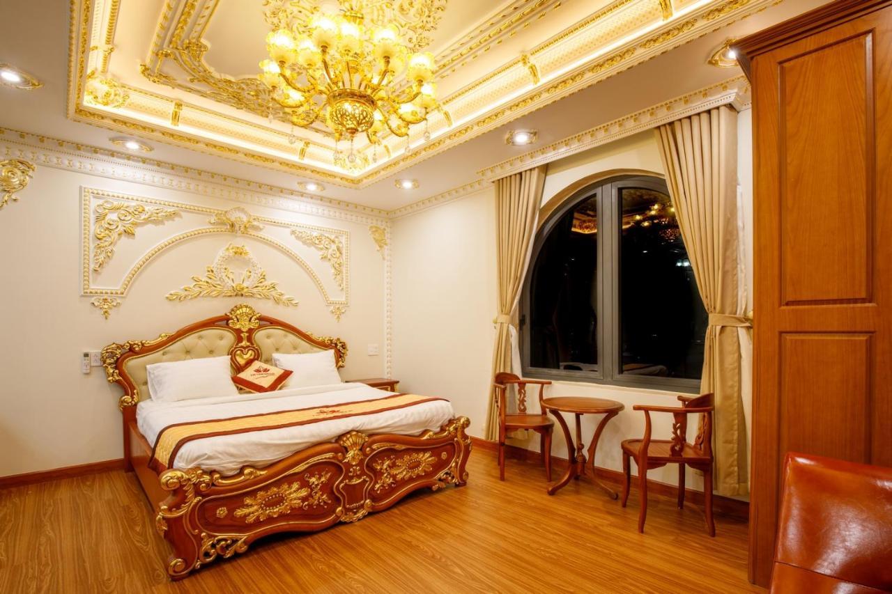 Tri Tam Hotel - Khach San Tri Tam Ben Luc Exteriér fotografie