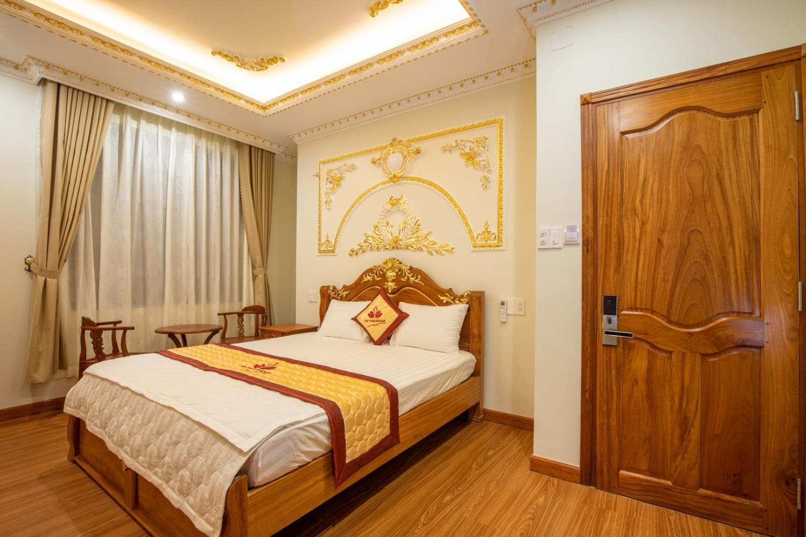 Tri Tam Hotel - Khach San Tri Tam Ben Luc Exteriér fotografie